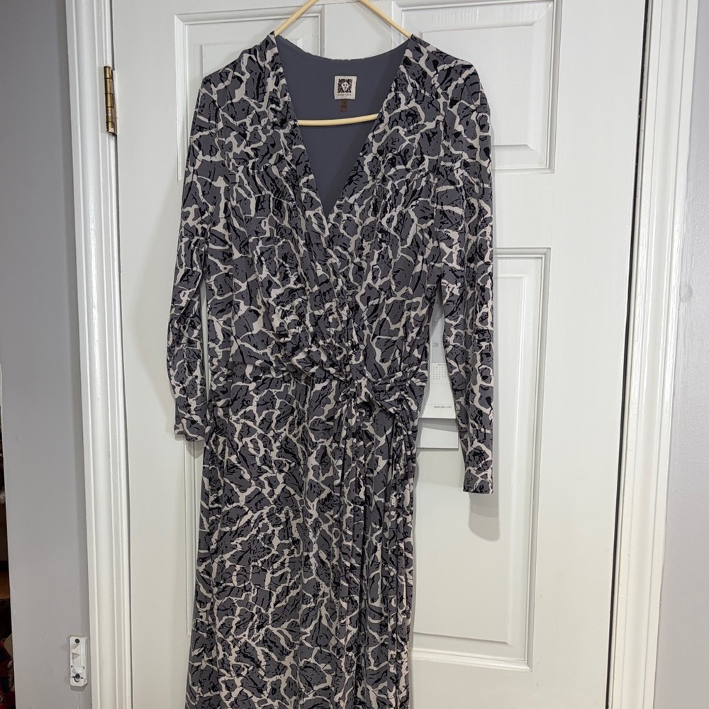 Anne Klein Gray and Cream Long Sleeve Dress